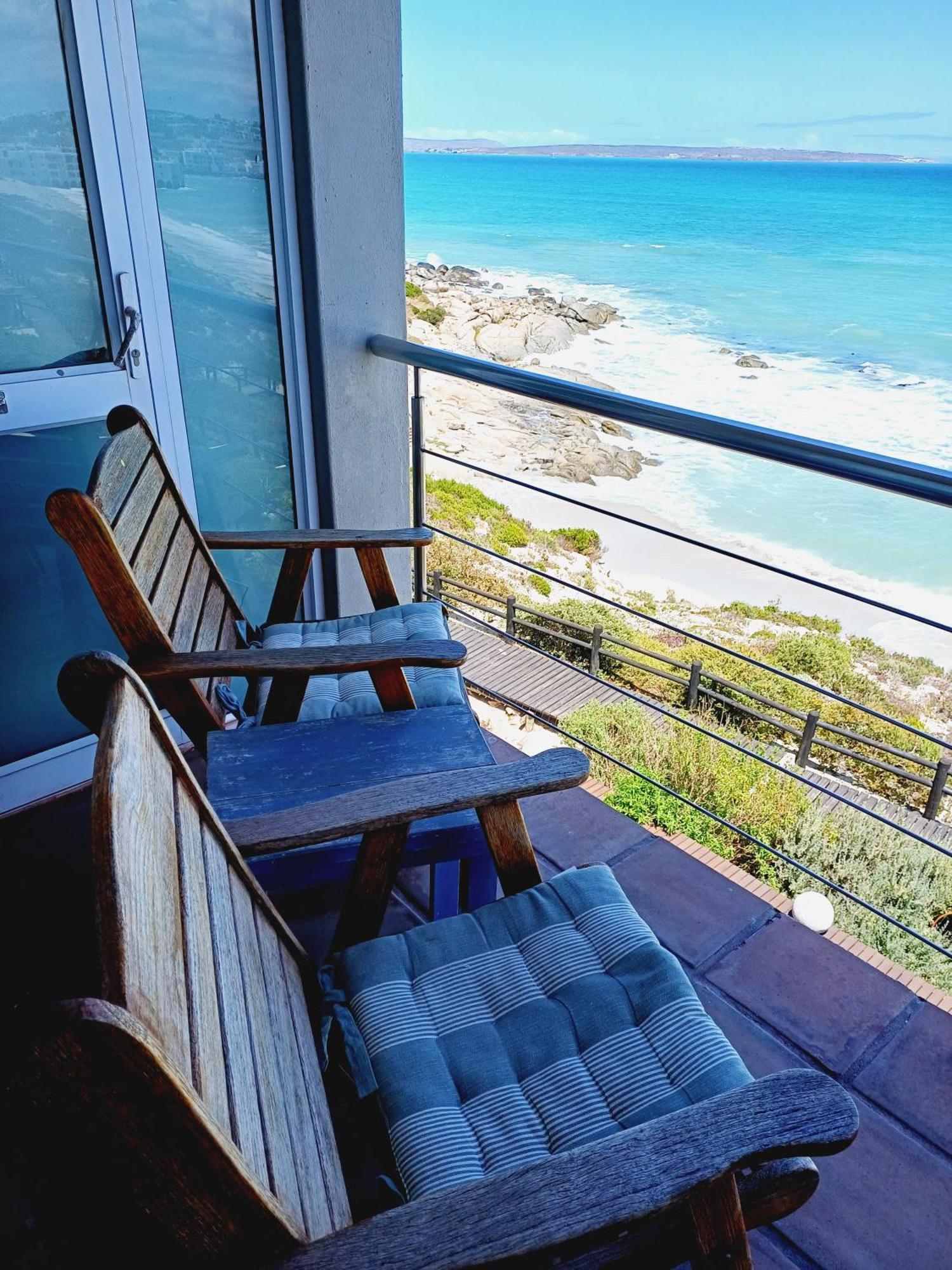 Langebaan Beach Towers Eksteriør billede