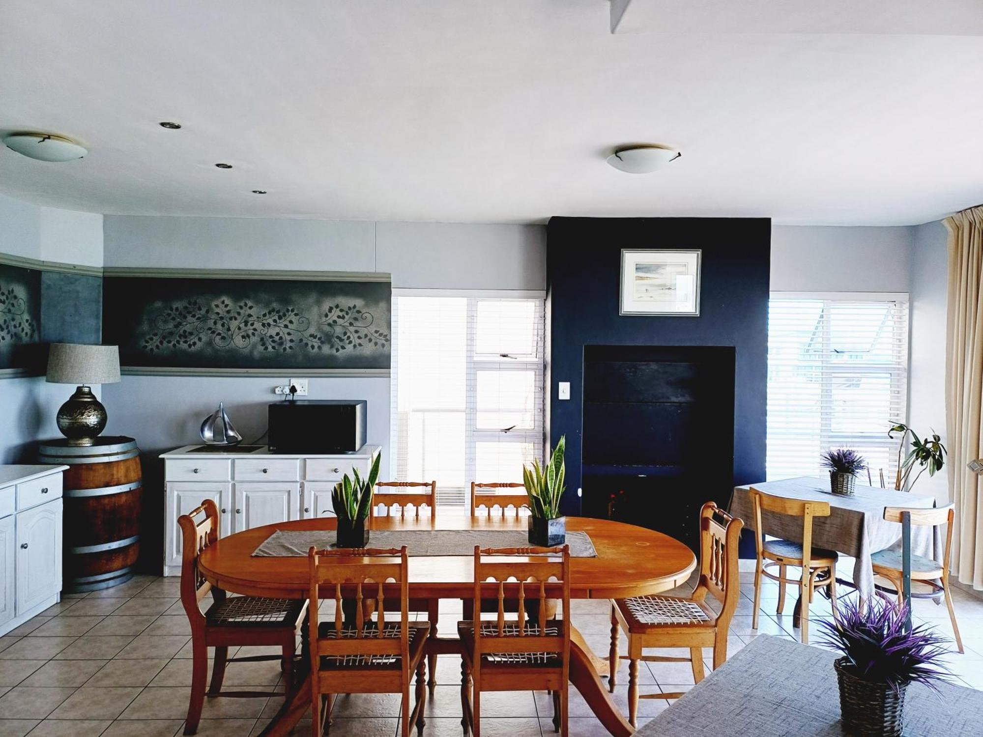 Langebaan Beach Towers Eksteriør billede